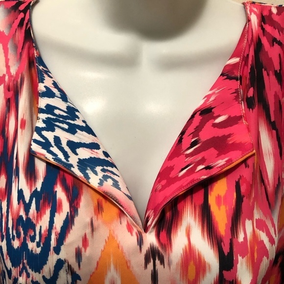 Chico’s Ikat-Print Split-Neck Blouse 3XL Dolman Sleeve Bright Colors Chiffon - Picture 8 of 9